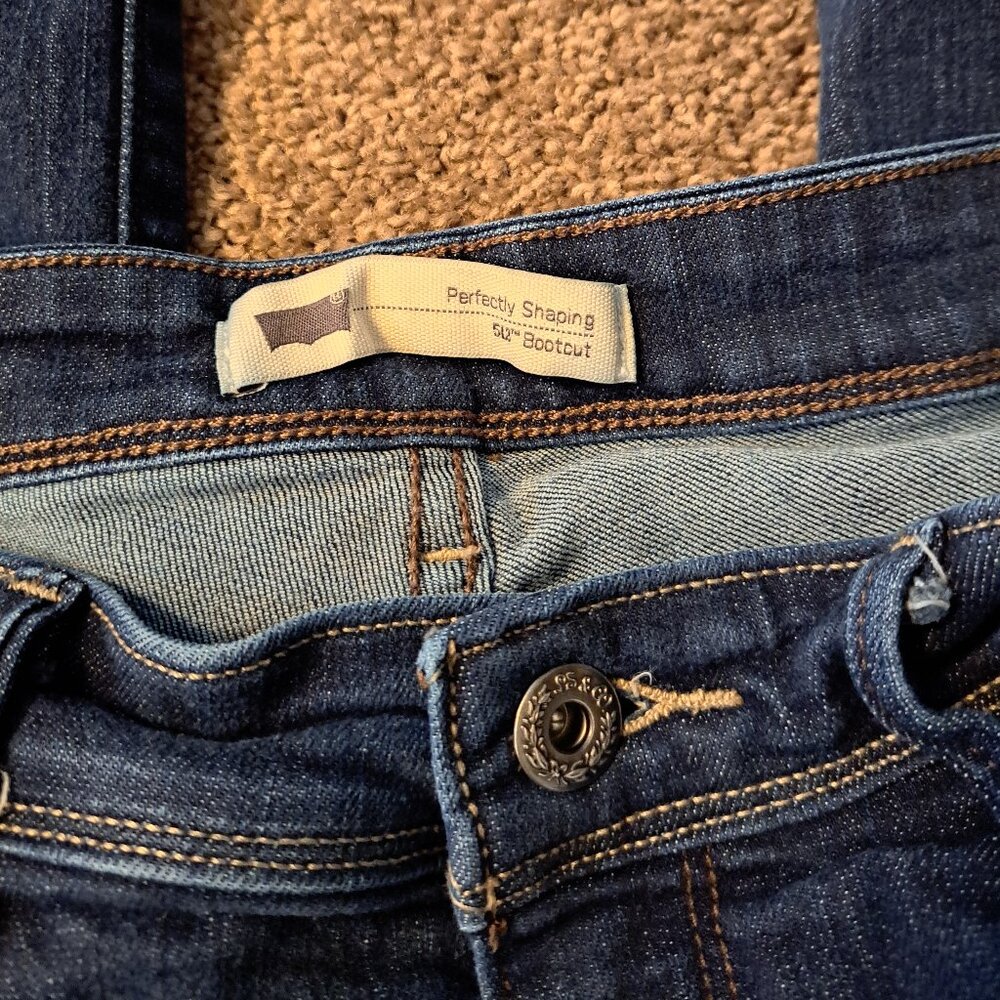 Levi's Perfectly Shaping 512 Bootcut Denim Jeans With Riveting Detail Pockets - Picture 6 of 10